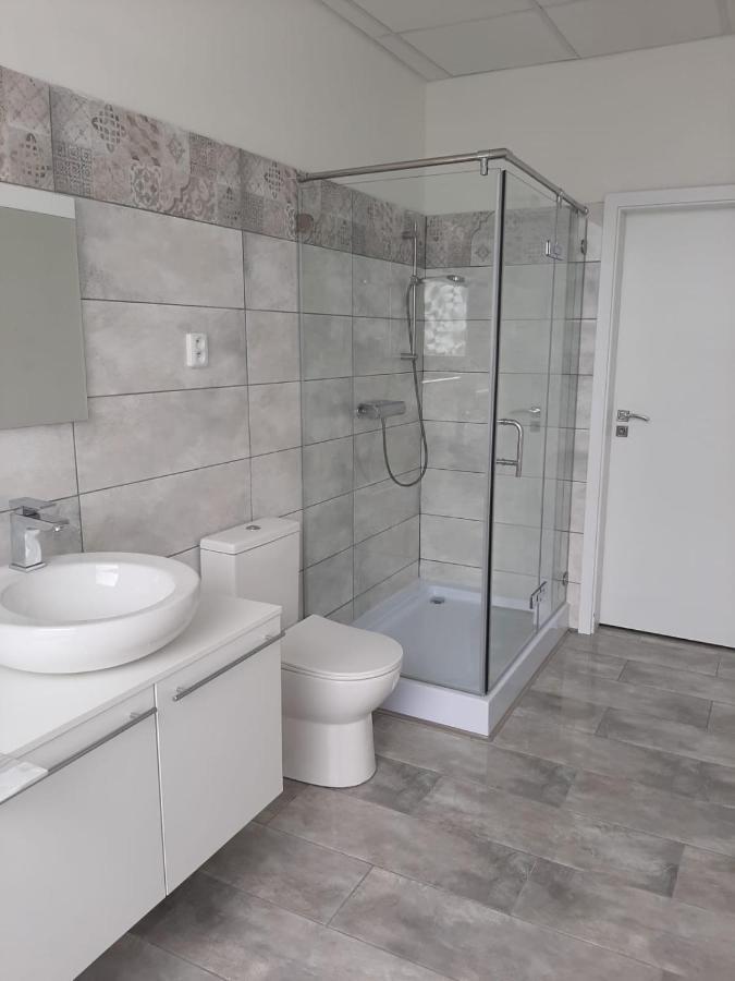Zluty Apartman A6 V Chomutove Apartment Ngoại thất bức ảnh